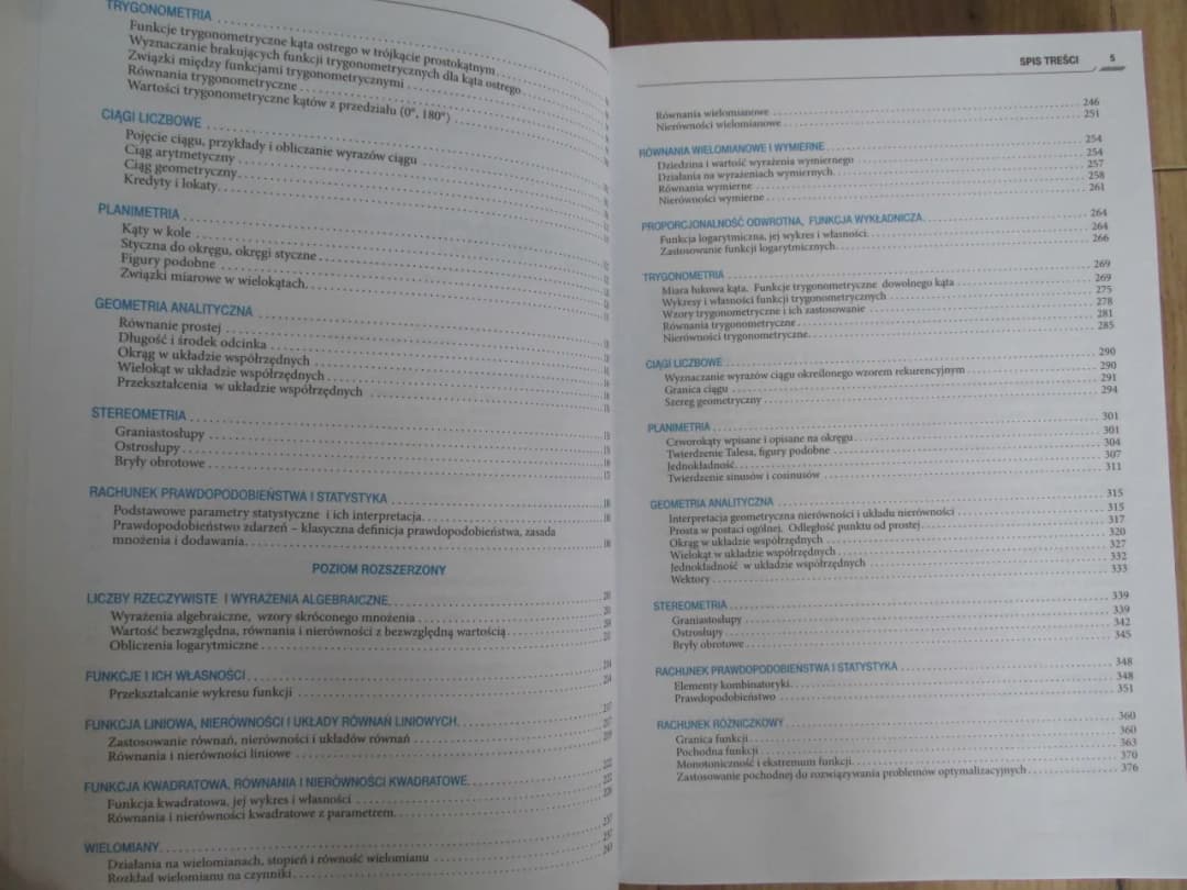 Jakie repetytorium z fizyki rozszerzonej pomoże ci zdać maturę?