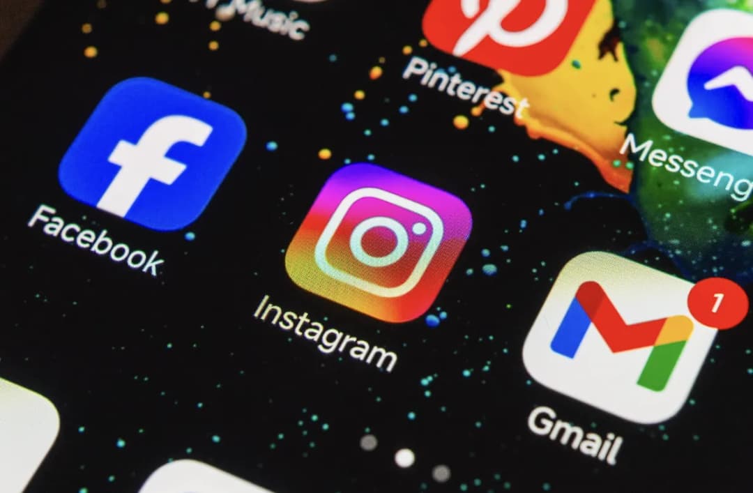 Dlaczego Ograniczenie Mediów Społecznościowych Poprawia Samopoczucie Psychiczne