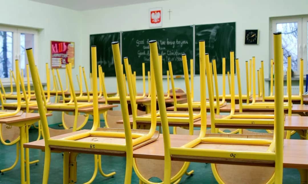 Fizyka od której klasy? Dowiedz się, kiedy zaczyna się nauka