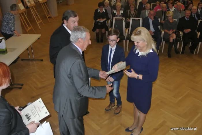Wzór pisma do rodziców ucznia: formalne komunikaty szkolne