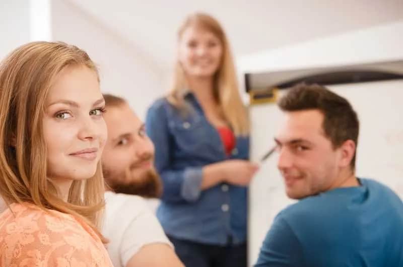 Jak założyć firmę edukacyjną i uniknąć najczęstszych błędów