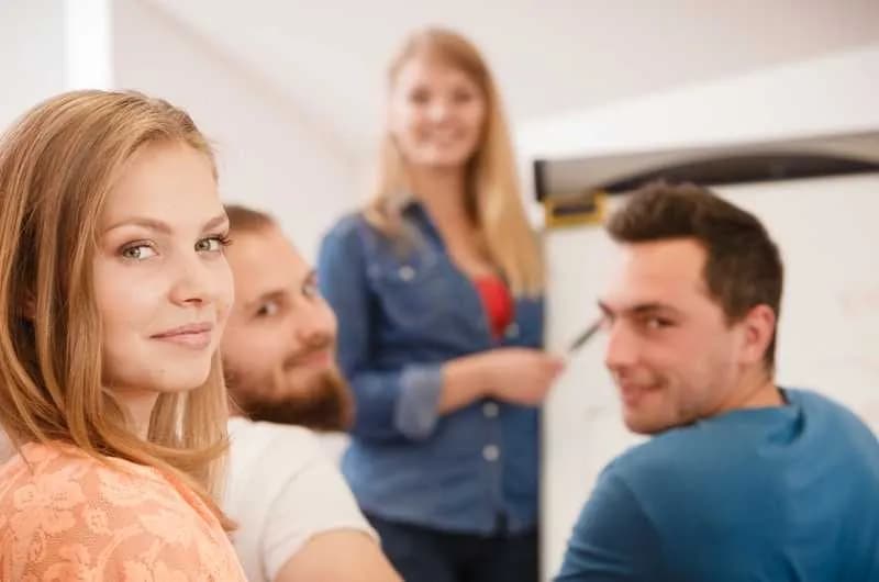 Jak założyć firmę edukacyjną i uniknąć najczęstszych błędów