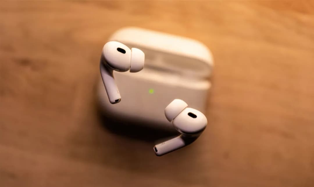 AirPods Pro recenzja - co zyskały w porównaniu do poprzedników?